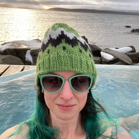 Meet your Posher, Vanessa - Picture 1 of 1